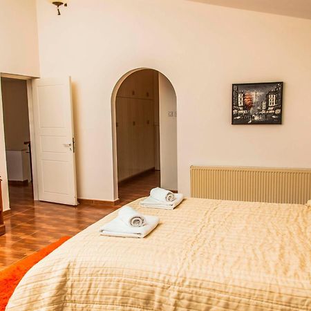 6 Bdr Villa With Tennis Court Paphos Exterior foto