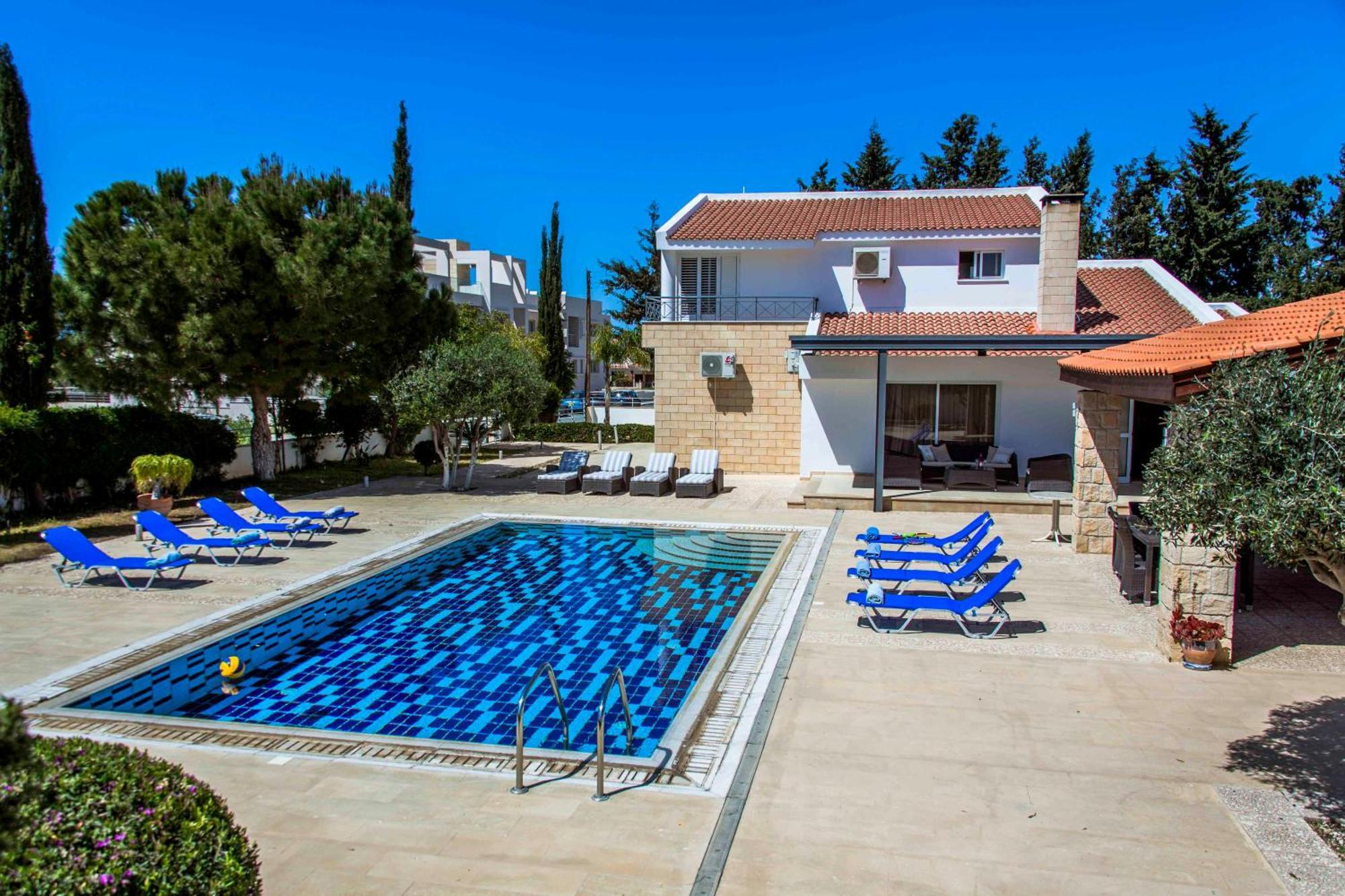 6 Bdr Villa With Tennis Court Paphos Exterior foto