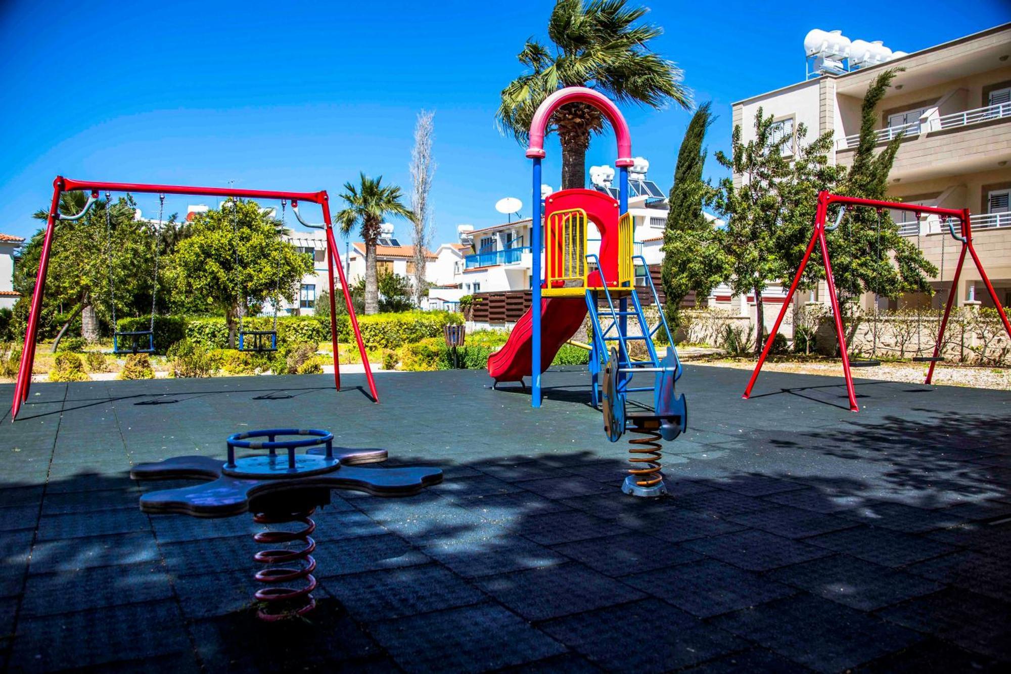 6 Bdr Villa With Tennis Court Paphos Exterior foto
